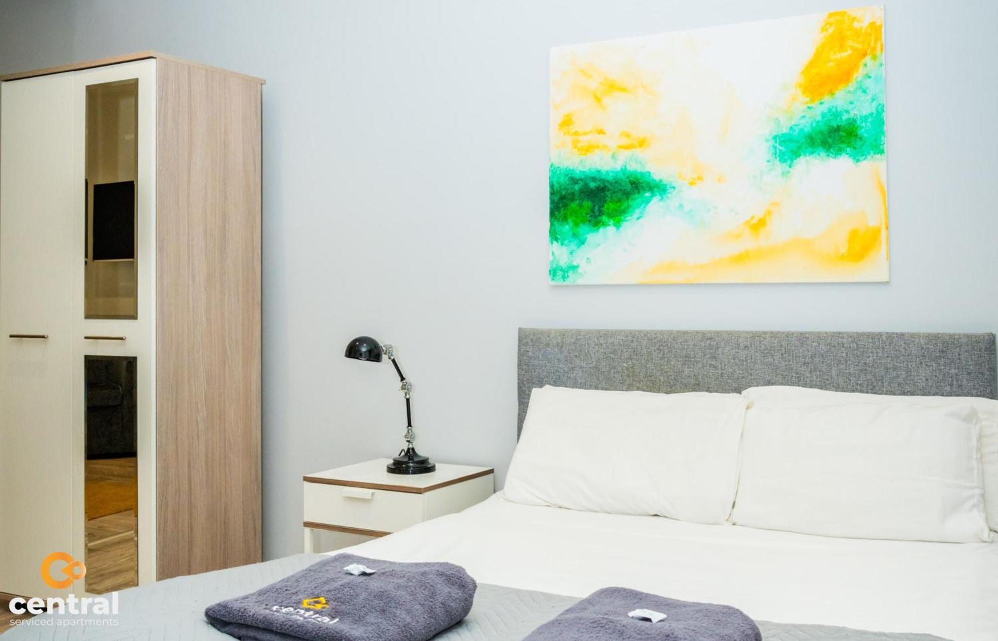 Central Serviced Apartments - 2 Bedroom - Walk Away From City Centre & Universities - Sleeps 4 - 1 X Double 2 X Single - Smart Tvs In All Rooms - Short Term Stays Welcome - Walk Away From Train & Bus Station - Preferred Location For Short Stay In Dun 邓迪 外观 照片